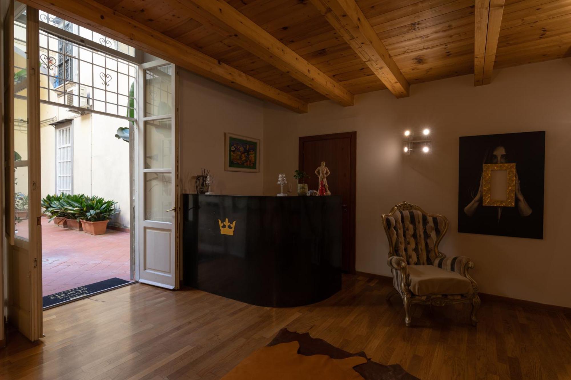 Residenza Principe Di Carafa Hotel Наполи Екстериор снимка