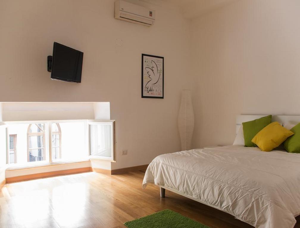 Residenza Principe Di Carafa Hotel Наполи Стая снимка